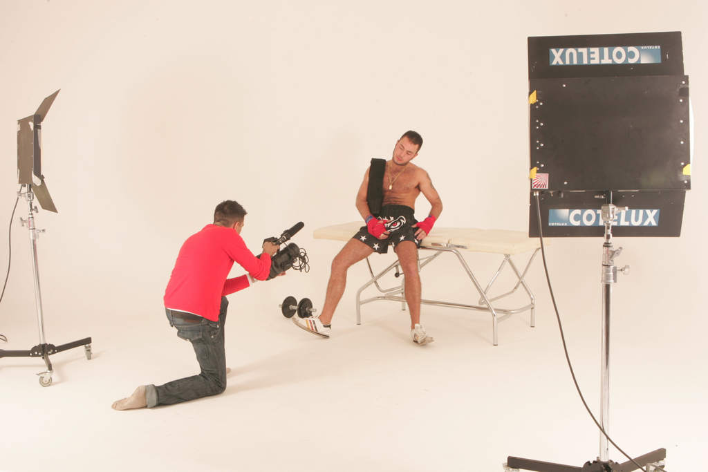 Charming Beefcake Macanao Enjoys Hairy Solo Action